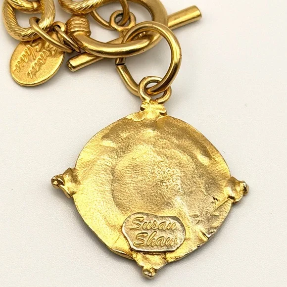 Susan Shaw Gold Tone Compass Pendant Toggle Necklace 16”24K Gold PlatedEUC